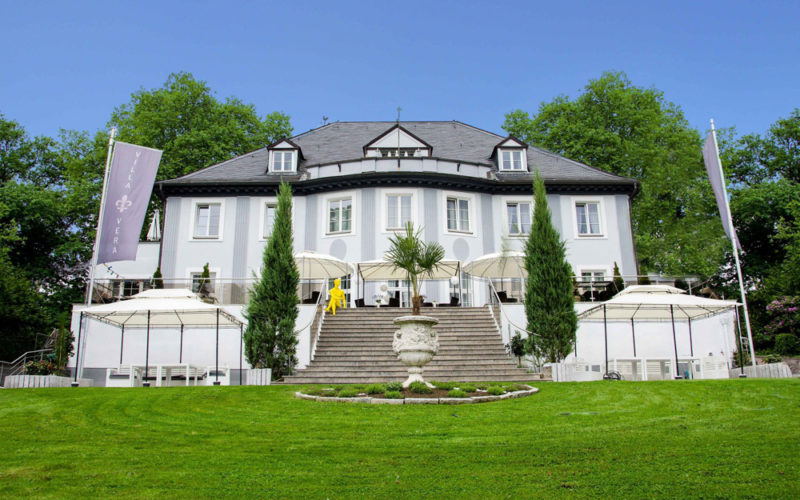 Villa Vero Frontansich Hochzeitslocation Hagen Hochzeit im Freien Outdoor