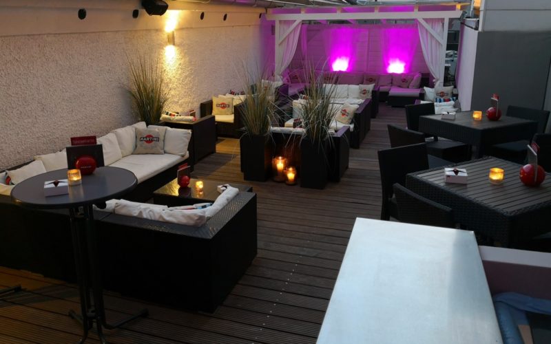 Party in Augsburg - Gemütliche Terrasse mit Loungemöbeln