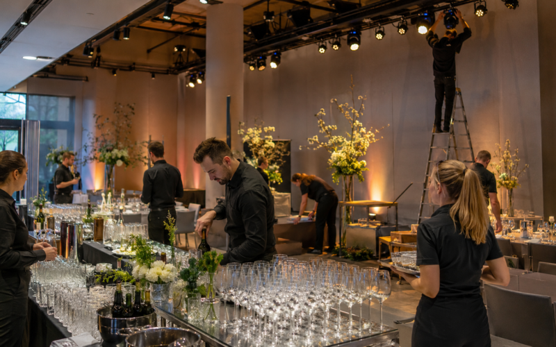 Eventdienstleister finden: Catering, Technik, Deko, Musik und Foto