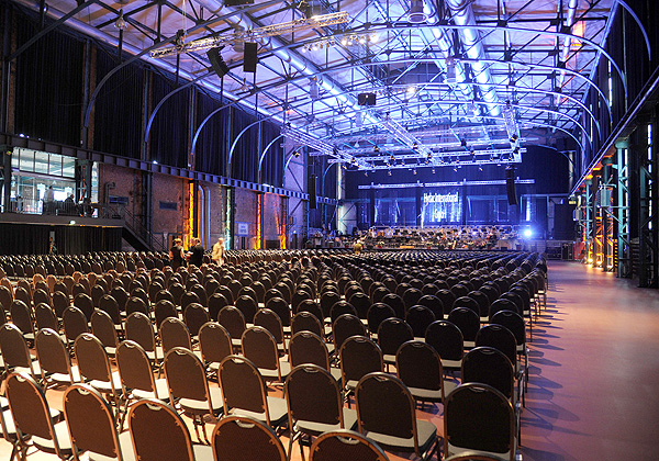 Großer Räumlichkeitsbereich mit vielen Sitzmöglichkeiten, Eventlocations in Saarbrücken