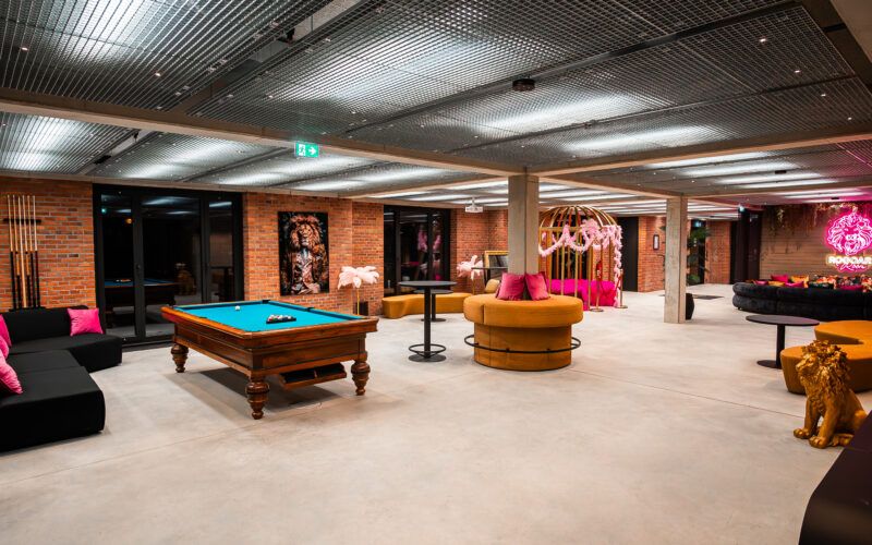 Roooar Room